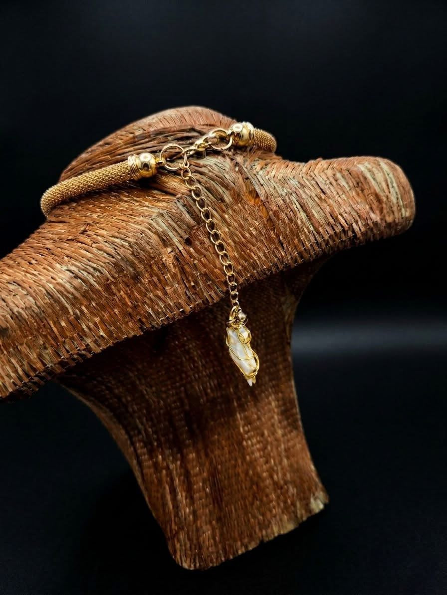 The Melífera Necklace