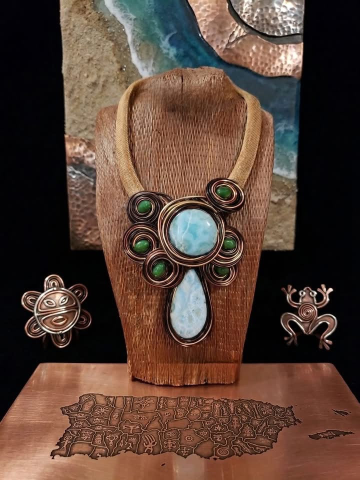 The Guanií Necklace