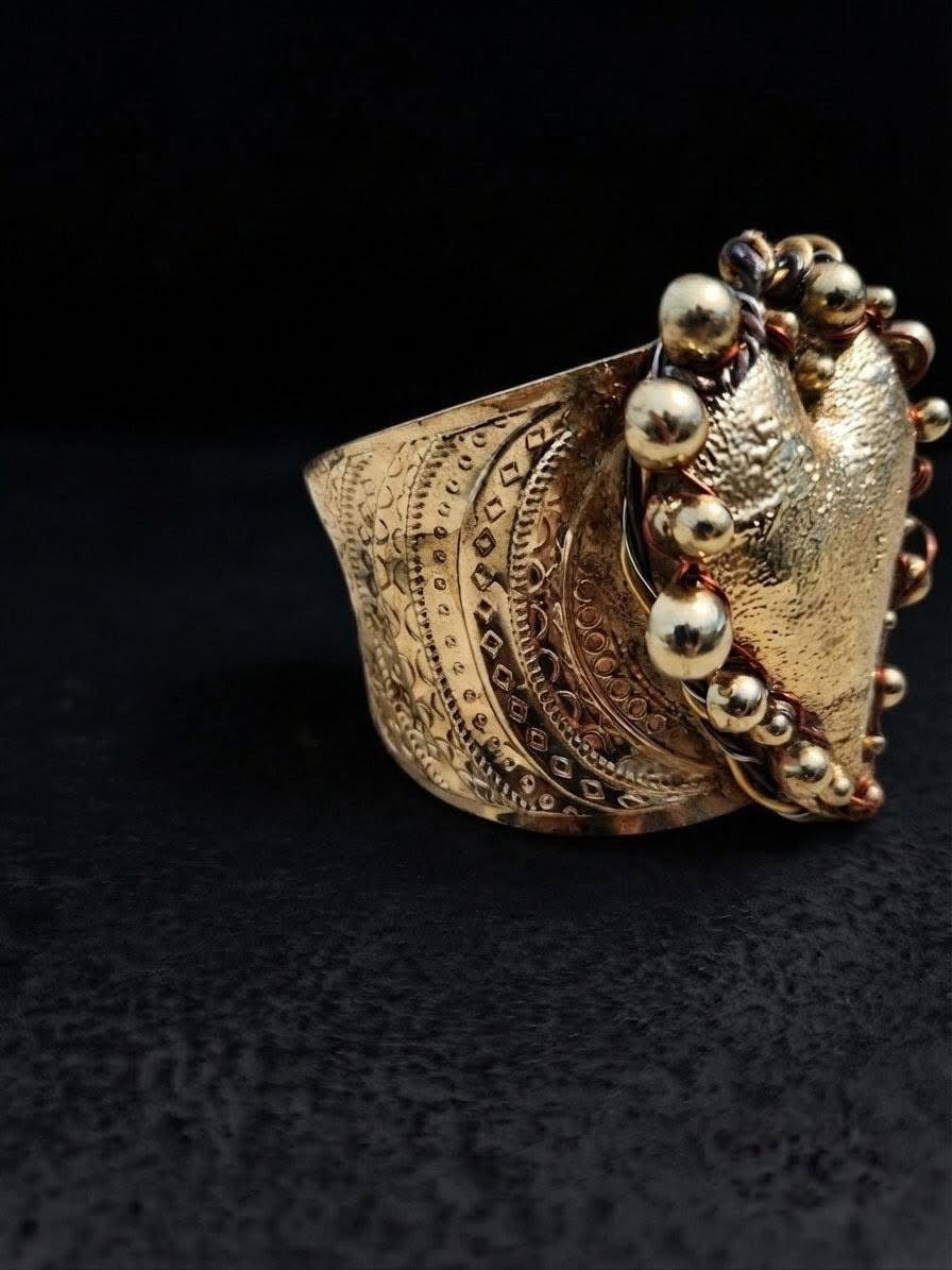 Corazón de Cobre Cuff