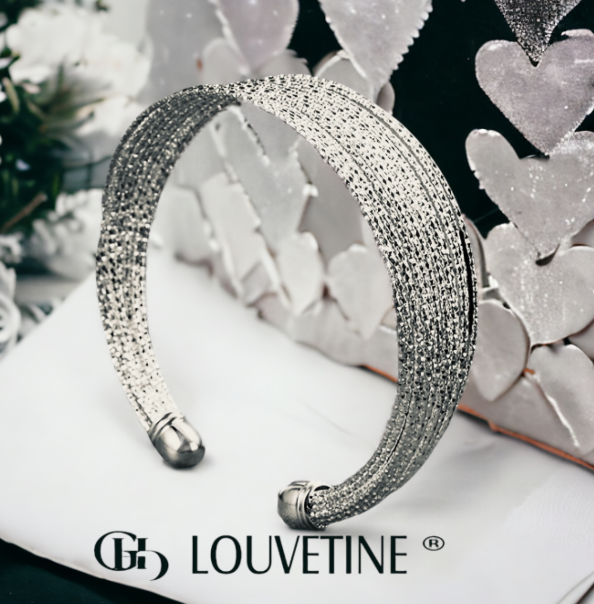 ZARA HIGH POLISHED OPEN BANGLE.